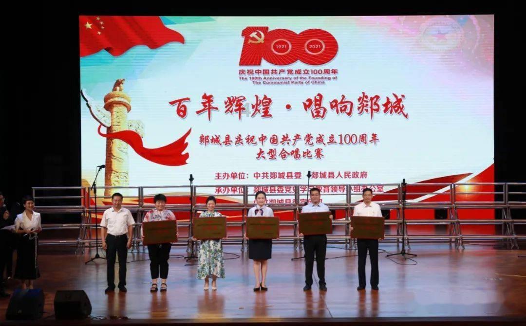 青春期的孩子怎么就突然之间不和家长交流了呢？问题究竟是出在哪里？游戏画面